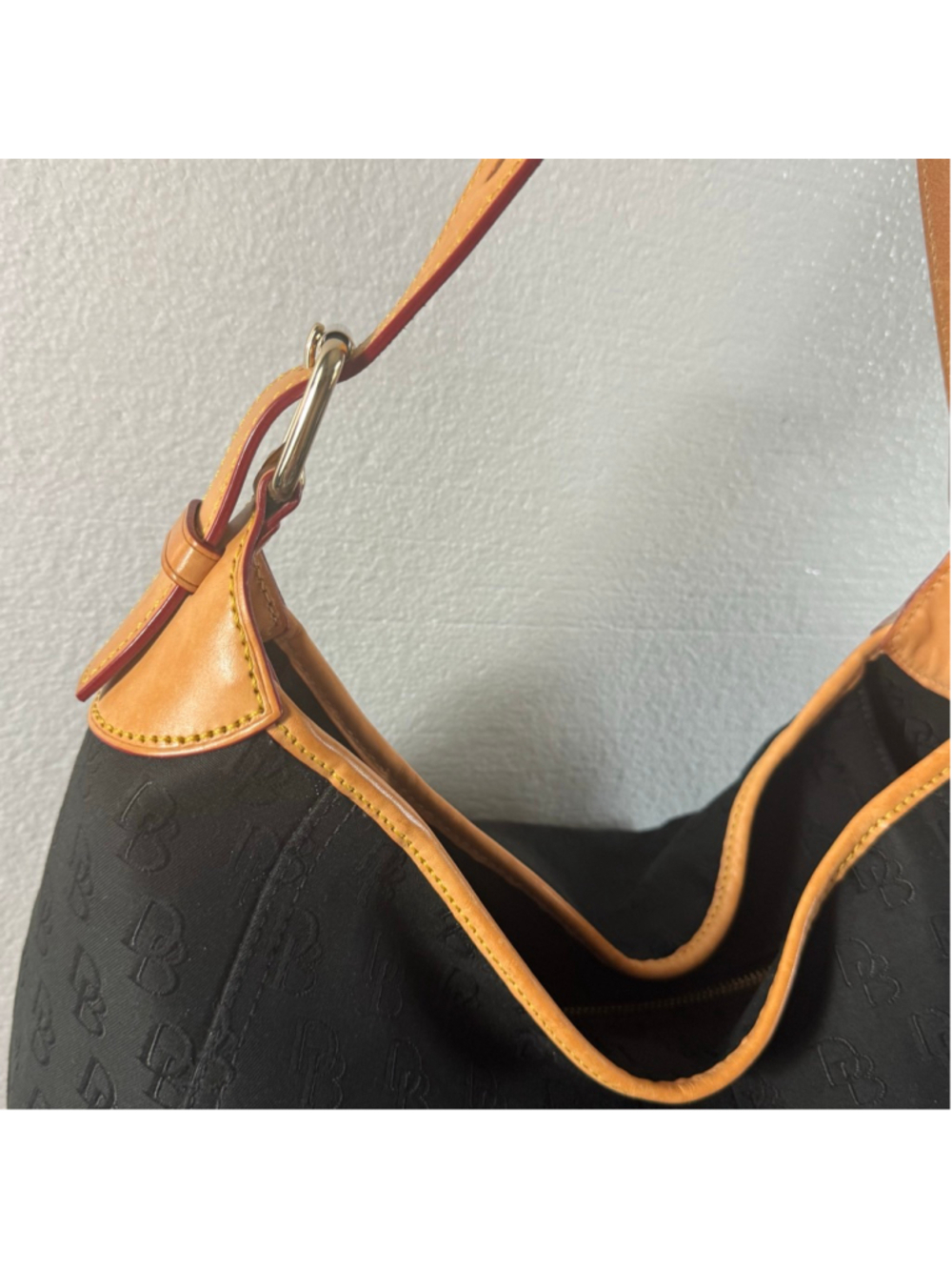 Dooney & Bourke Black Tan Monogram Hobo Bag One Size - Picture 3 of 12